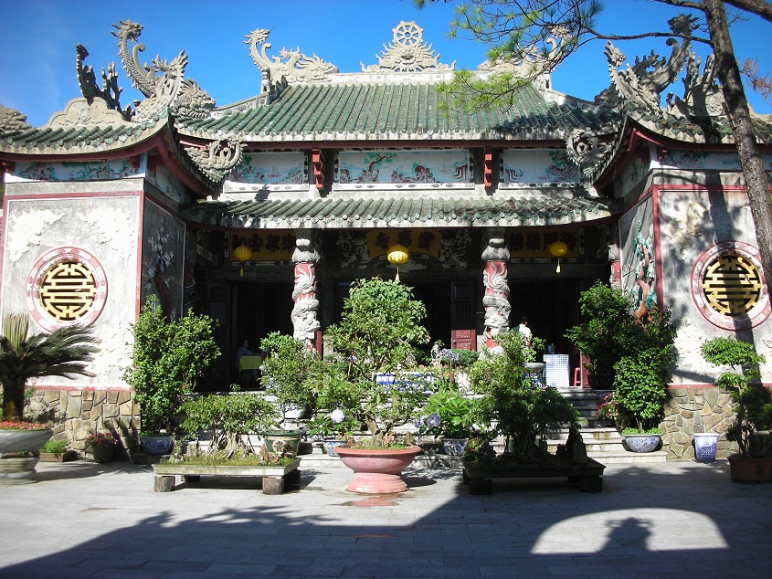 Thăm chùa Linh Ứng trên đỉnh Bà Nà, Đà Nẵng
