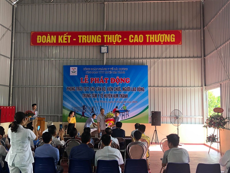 Trung tâm y tế Kim Thành tổ chức lễ phát động phong trào thể dục thể thao