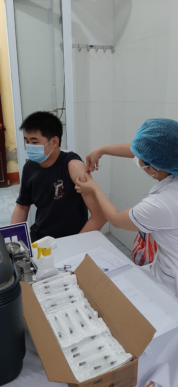 Hơn 180 chuyên gia Trung Quốc được tiêm vaccine Vero Cell