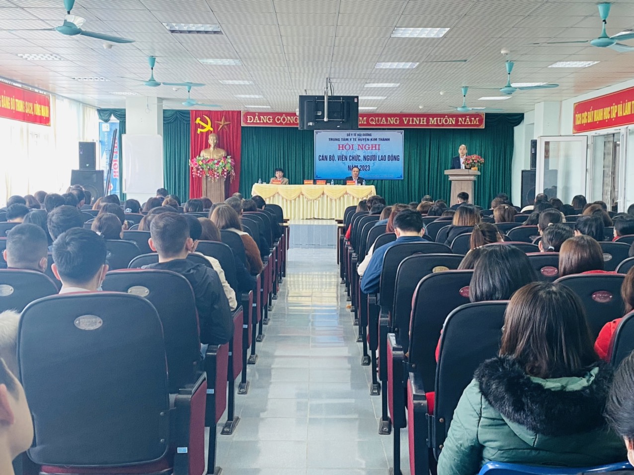 Trung tâm y tế huyện Kim Thành tổ chức hội nghị cán bộ, công chức, viên chức, người lao động năm 2023. 