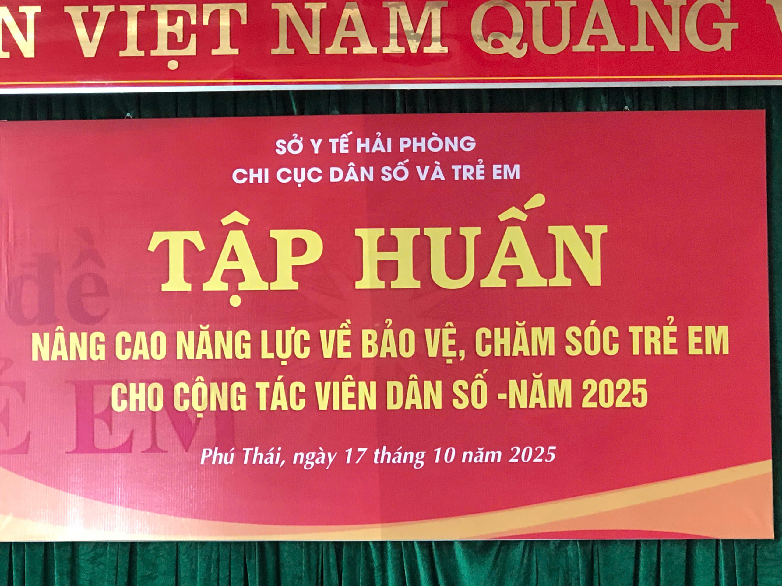 Hơn 145 Viên chức, công tác viên Dân số  thuộc Trung tâm Y tế Kim Thành  tham gia tập huấn nâng cao năng lực về bảo vệ, chăm sóc trẻ em