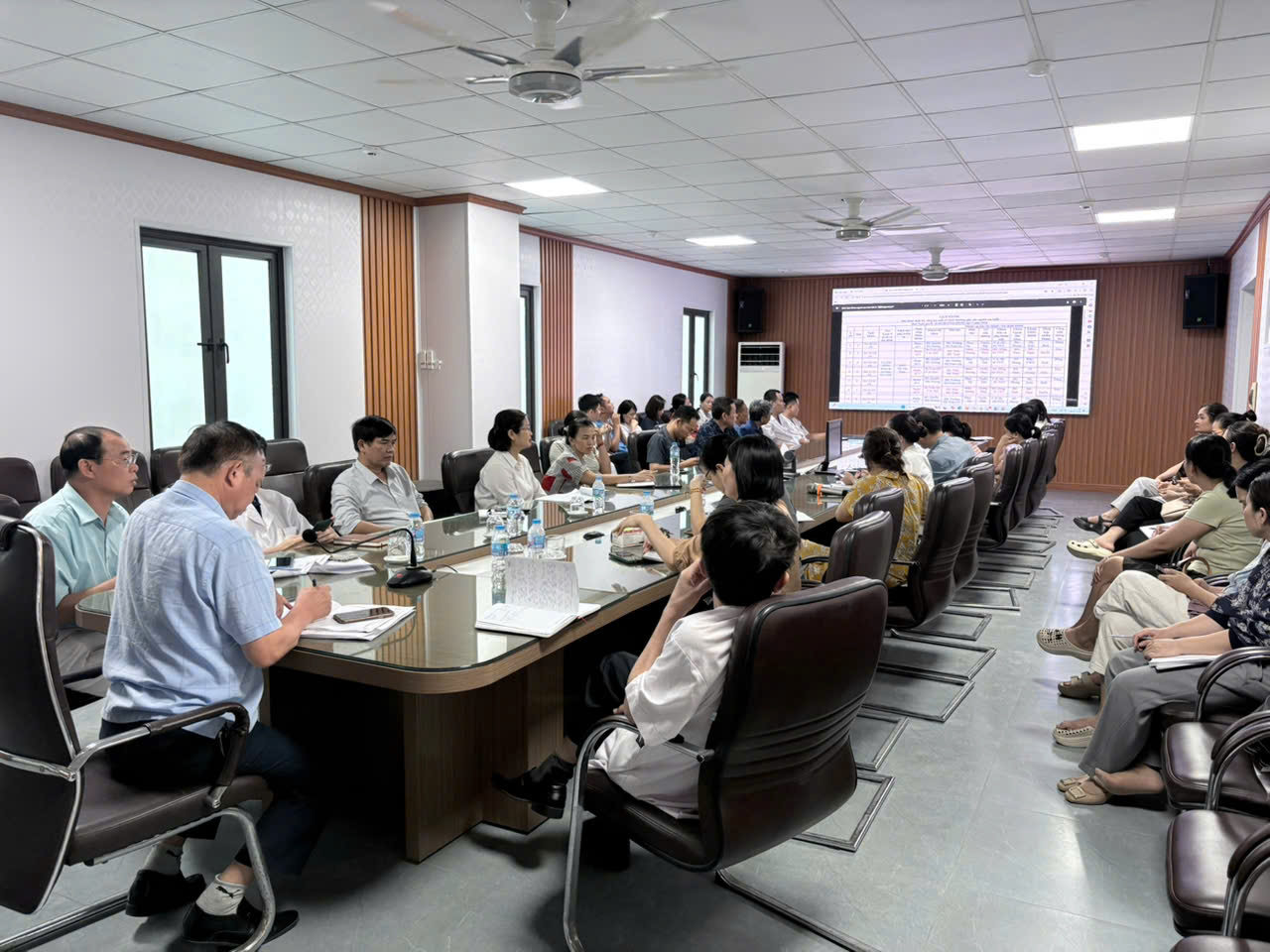 TRUNG TÂM Y TẾ KIM THÀNH: TỔ CHỨC HỘI NGHỊ SƠ KẾT CÔNG TÁC KHÁM SỨC KHỎE  ĐỊNH KỲ CHO NGƯỜI CAO TUỔI ĐỢT 1, TRIỂN KHAI KẾ HOẠCH ĐỢT 2 NĂM 2026